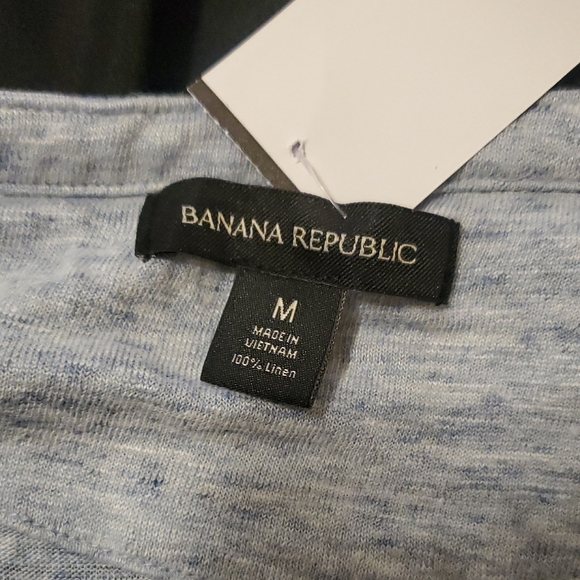 Banana Republic Men's Heathered Blue Button Down Shirt - Picture 2 of 5